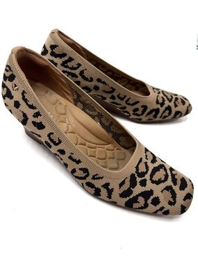 Vivaia Beige Leopard Print Wedges